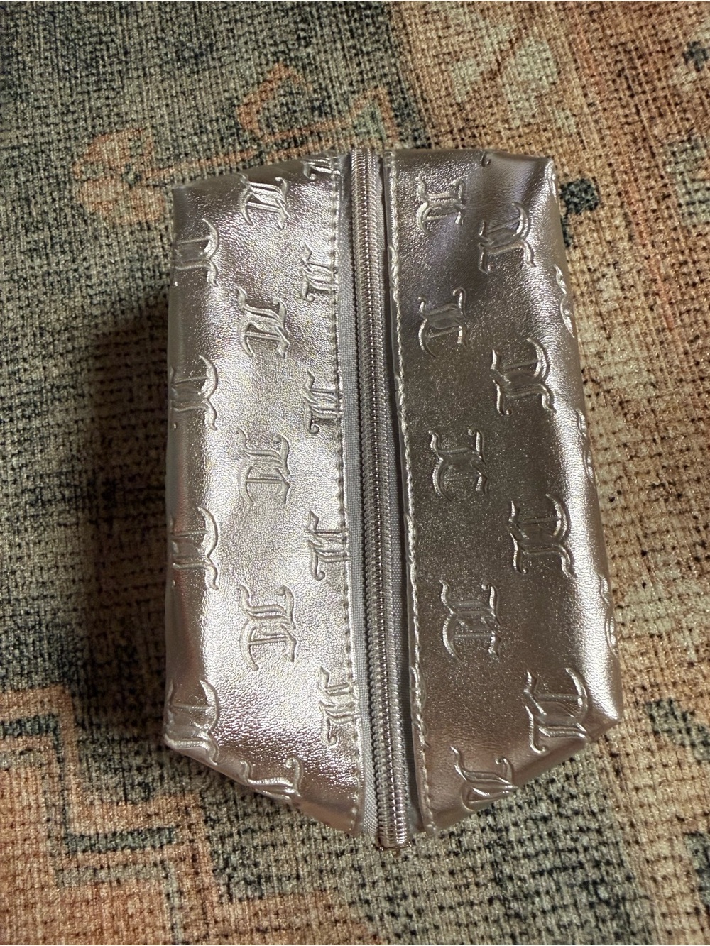 Juicy Couture Metallic Silver Embossed Makeup bag - Picture 3 of 7